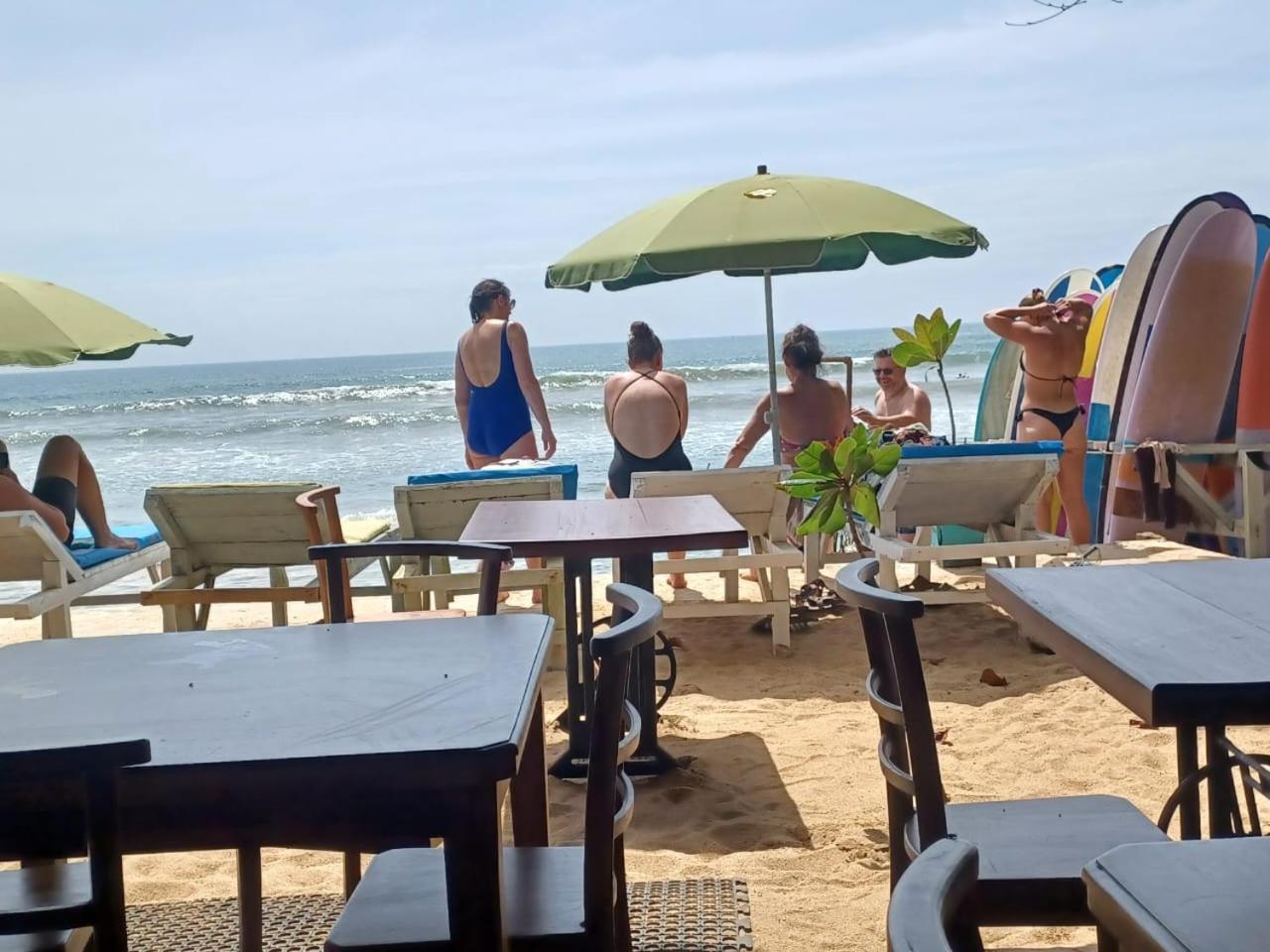 Kings Bay Beach Resort Galle Bagian luar foto